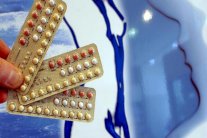 حبوب منع الحمل تحد من قدرة المرأة على قراءة مشاعر الآخرين !