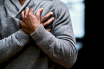 جهاز لتنظيم ضربات القلب بلا بطارية