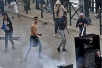 الانتخابات الرئاسية الجزائرية: من هم المقاطعون ومن هم المشاركون تأييداً لبوتفليقة؟