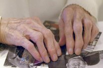 تحفيز الدماغ كهربياً أحدث وسيلة لمعالجة مرض الزهايمر !