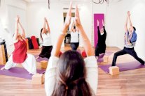 اليوغا في مكان العمل تخفف من توتر الموظفين