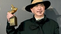 الممثل أنتوني وونغ من هونغ كونغ يفوز بأبرز جائزة في 