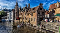 مدينة بروج البلجيكية تشكو أيضاً من موجات السياحة المفرطة
