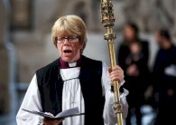 سابقة تاريخية.. سيدة ممرضة تتربع على كرسي أسقف كانتربري 