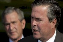 جورج بوش يدعو شقيقه جيب الى الترشّح للرئاسة 