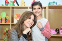 نانسي عجرم تحقق حلم طفلة أردنية مصابة بالسرطان