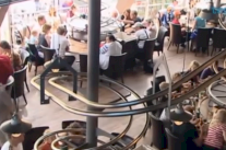 مطعم إلكتروني في أبوظبي!