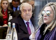 ابتسامة لونا الشبل و