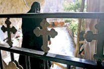 راهبات معلولا إلى الحرية ونشطاء النيوميديا يحلّلون