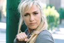 سيمون المصرية تستذكر وفاة والدها بسبب 