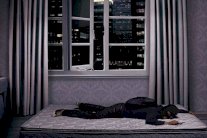 اقتحم منزلاً لسرقته فألهاه الطعام وغافله النوم