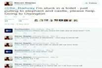 علق في حمام قطار فاستنجد عبر 