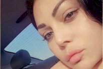 هيفاء وهبي تفاجئ متابعيها بصور لها بدون مكياج