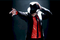 يستذكرون مايكل جاكسون بوسم 