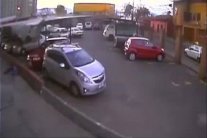 هوى من الطبقة 17 ولم يمت!... فيديو