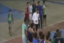 مذيع مغربي يسقط ميتًا على الهواء... فيديو