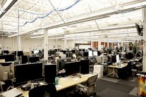 من هنا يدير مارك زوكربرغ جمهورية فايسبوك الشعبية