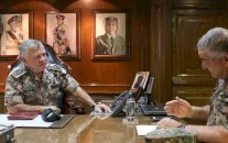 عاهل الأردن يزور قيادة الجيش