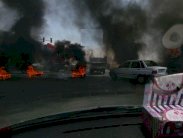 احتجاجات ومواجهات مع الأمن تندلع في مدن إيرانية