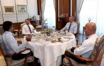 قطر تخضع لابتزاز سياسي وإعلامي تركي