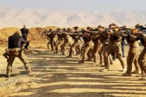 قرارات عراقية للحد من سطوة الحشد واخراجه من الموصل