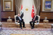 أردوغان يدعو العبادي لحماية تركمان كركوك ومواجهة العمال