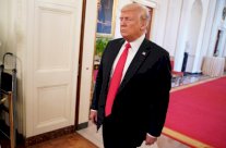 ترمب: أسواق المال ستنهار في حال عزلي!