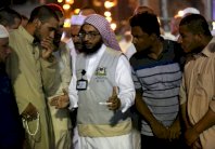 مترجمون على مدار الساعة لخدمة الحجاج في مكة