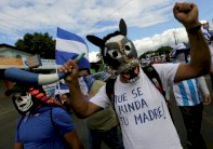 آلاف المتظاهرين في نيكاراغوا يطالبون برحيل أورتيغا