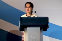 أونغ سان سو تشي: تسريع عودة الروهينغا رهن ببنغلادش