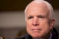 جون ماكين: عملاق السياسة الأميركية المتمرد