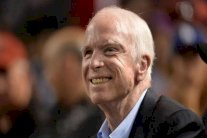 ترمب يرفض نشر بيان يشيد بماكين