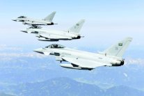 غارات مكثفة تستهدف مطار صنعاء ليلًا