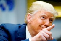 ترمب يرعى إنقلابًا داخل بيته الأبيض