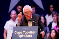 التاريخ يفتح أبوابه أمام ساندرز للانتقام من ترمب في فلوريدا