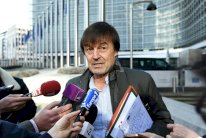 وزير البيئة الفرنسي يستقيل موجهًا ضربة قاسية لماكرون