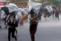 ستة قتلى وعشرات الجرحى في أقوى إعصار يضرب اليابان