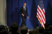 أوباما يفتح النار على ترمب !