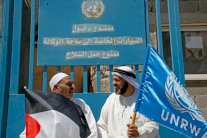 ماكرون يأسف لوقف الدعم الأميركي لوكالة الأونروا