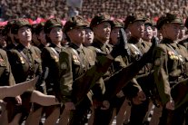 عرض عسكري في كوريا الشمالية لا يشمل صواريخ عابرة للقارات