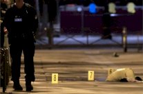 هجوم بسكين في باريس يخلف 7 جرحى