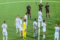 هتافات طائفية جزائرية تشيد بصدّام تعكر علاقات العراق بالجزائر