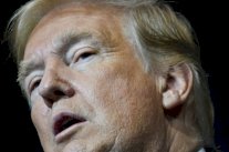 ترمب يقرر فرض رسوم جديدة على بضائع صينية