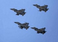 بكين تندد بتحليق قاذفات أميركية فوق منطقة متنازع عليها في بحر الصين