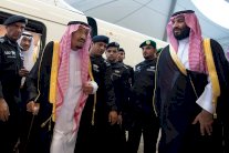 للمرة الأولى... الملك سلمان يصل المدينة المنورة عبر قطار الحرمين