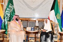 الشيخ صباح الأحمد يحادث الأمير محمد بن سلمان