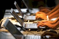 الانترنت تسهم في مفاقمة الاضطرابات النفسية