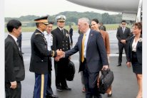 ماتيس يلتقي نظيره الصيني في سنغافورة