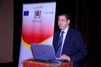 رئيس النيابة العامة بالمغرب يدعو للقضاء على بعض التقاليد الضارة بالطفولة