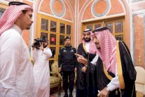 العاهل السعودي يستقبل أفرادًا من عائلة خاشقجي